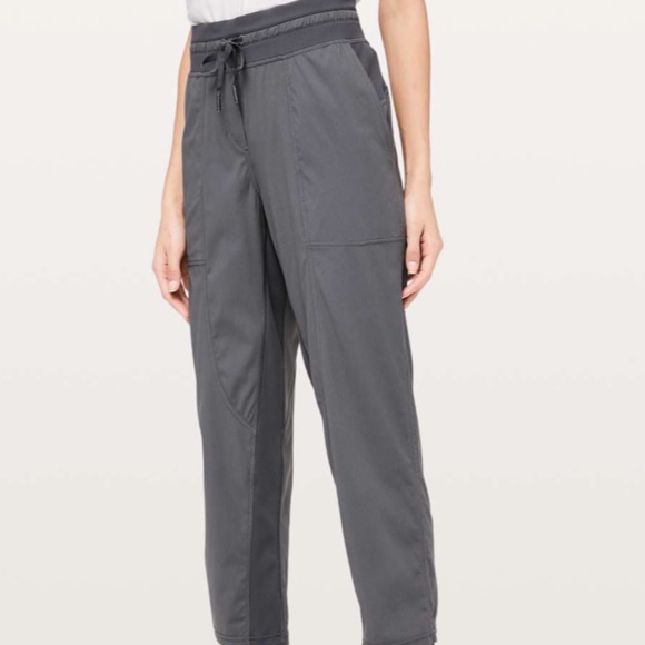 lululemon athletica Pants - dance studio crop